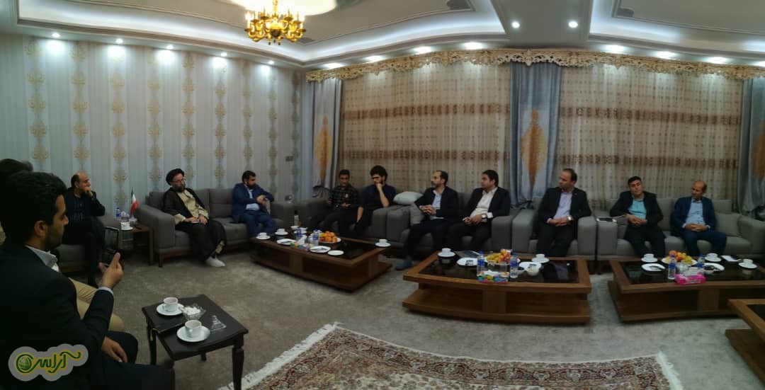 استاندار خوزستان: باید دنبال خلق ثروت از طریق علم بود