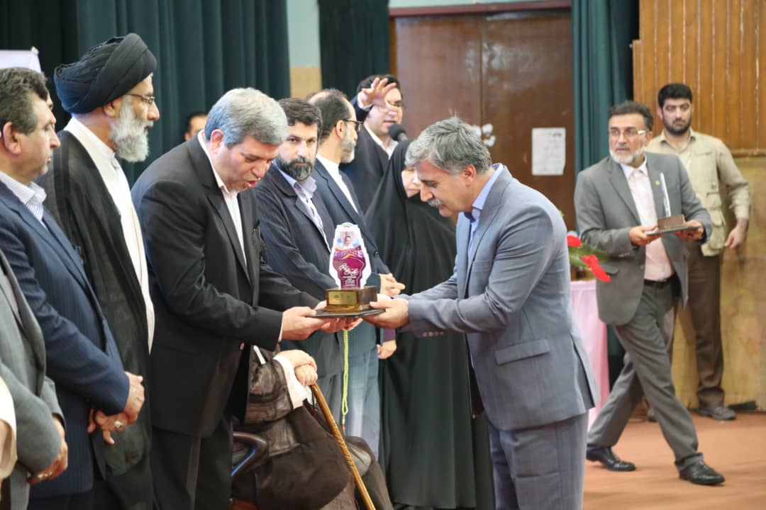۹۰ خیر مدرسه‌ساز استان خوزستان مورد تجلیل و تقدیر قرار گرفتند