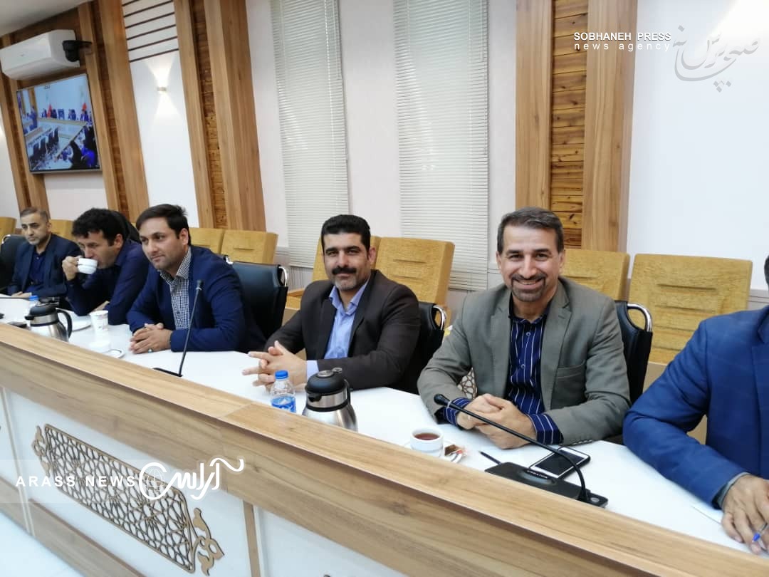 گزارش تصویری / نشست استاندار با فعالان احزاب و تشکل های سیاسی اصلاح طلب خوزستان