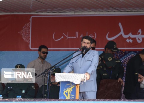 ایران اسلامی در برابر دشمن سر تعظیم فرو نمی‌آورد