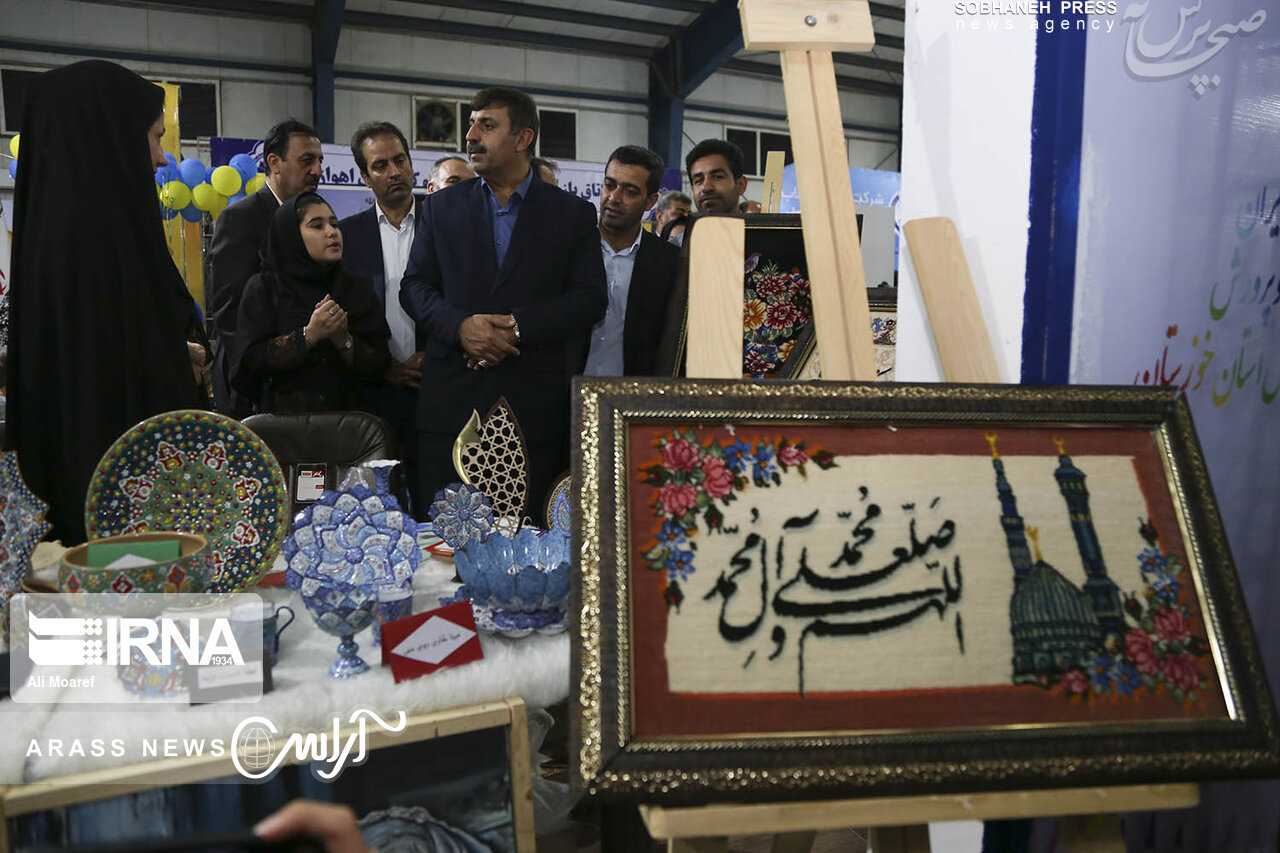 گزارش تصویری / آیین گشایش نمایشگاه بزرگداشت هفته دولت در اهواز