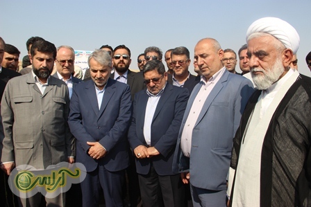 آیین آغاز به کار آماده سازی زمین برای احداث واحدهای مسکونی زلزله زده شهرستان مسجدسلیمان