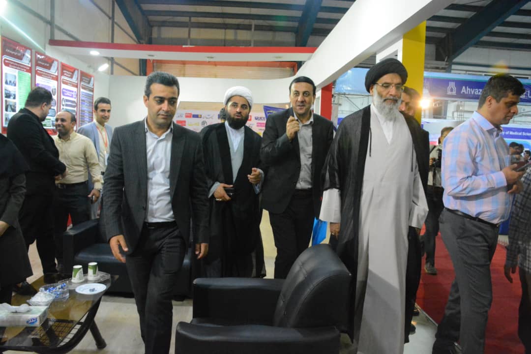 نماینده ولی فقیه از نمایشگاه بزرگداشت هفته دولت بازدید کرد