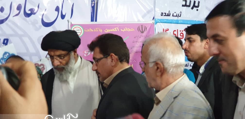گزارش تصویری / بازدید حضرت حجت الاسلام والمسلمین نبی موسوی فرد نماینده ولی فقیه در استان خوزستان و امام جمعه اهواز از نمایشگاه دستاوردهای هفته دولت در خوزستان شهریور ۹۸