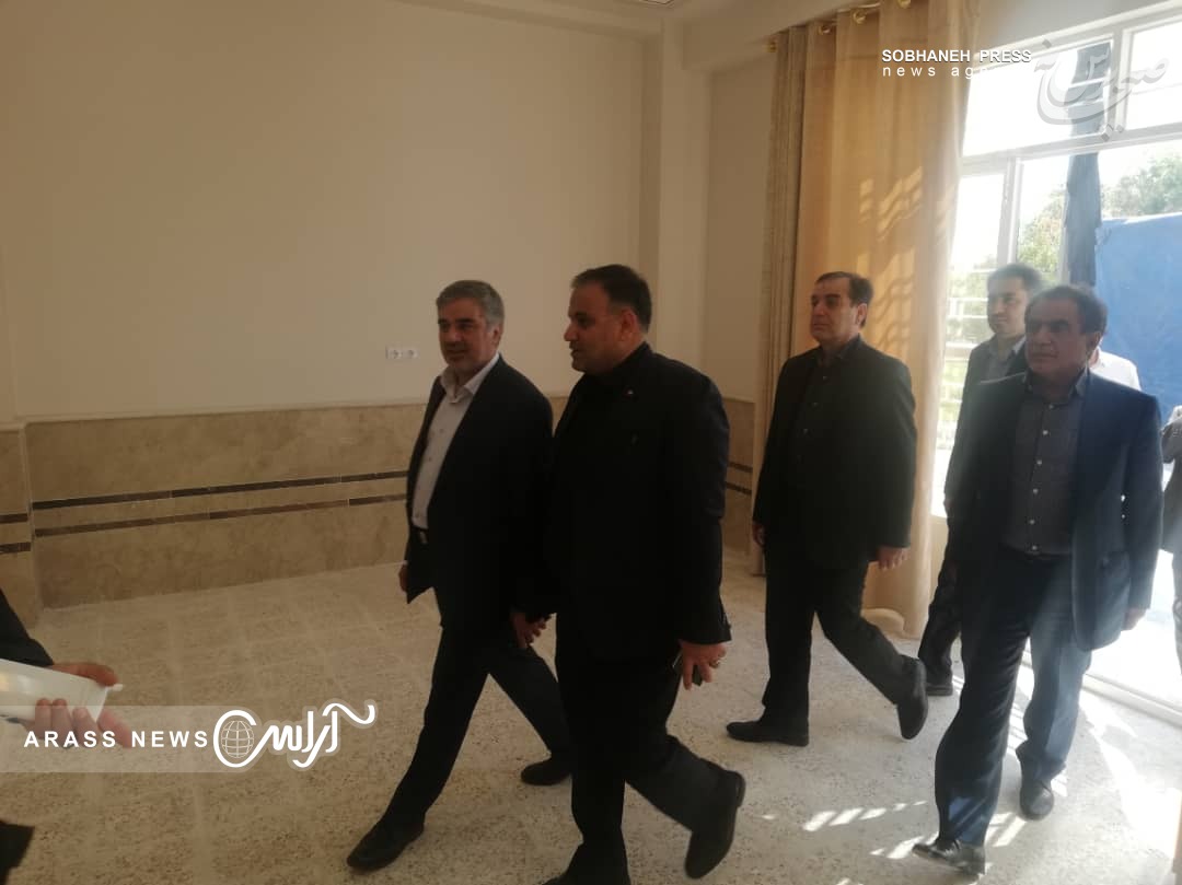 گزارش تصویری / بازدید معاون هماهنگی امور اقتصادی استانداری خوزستان و هیئت همراه از یادمان شهدا، مواکب اربعین حسینی و طرح های صنعتی شهرستان اندیمشک