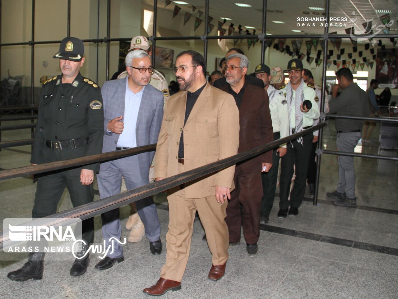 گزارش تصویری/ بازدید معاون پارلمانی رئیس جمهوری از خدمت‌رسانی به زائران در مرز چذابه
