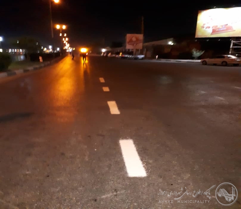 شهردار اهواز خبر داد: خط کشی هوشمند معابر شهری برای اولین بار توسط  ناوگان شهرداری اهواز