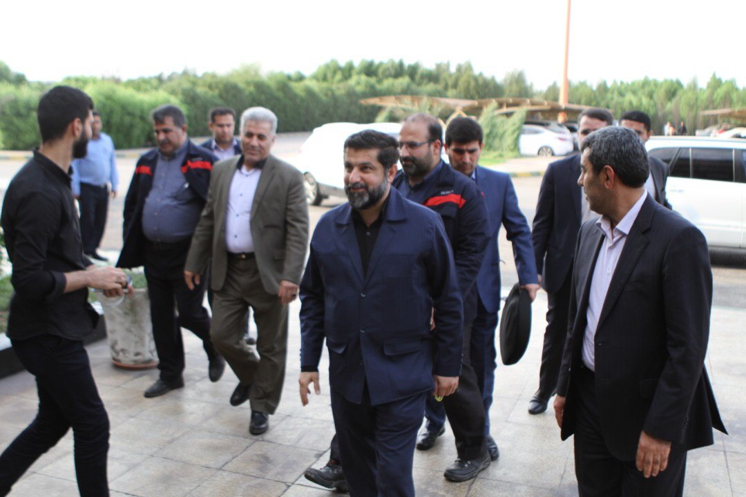 نگرانی بابت فولاد اکسین ندارم