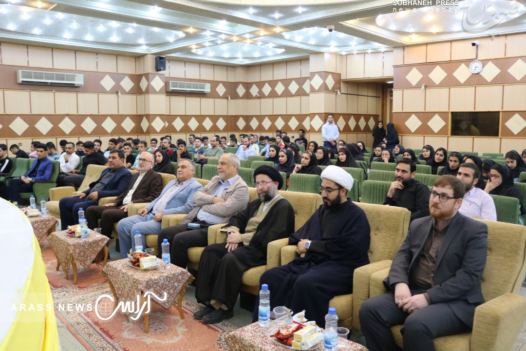 گزارش تصویری/ آیین تجلیل از دانشجویان جدیدالورود دانشگاه جامع علمی کاربردی استان خوزستان