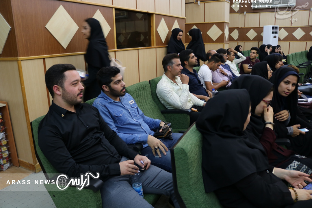 گزارش تصویری/ آیین تجلیل از دانشجویان جدیدالورود دانشگاه جامع علمی کاربردی استان خوزستان