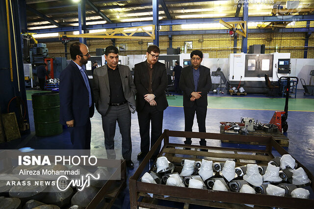 گزارش تصویری/ بازدید مدیر پشتیبانی ساخت و تامین کالای شرکت ملی نفت ایران از خط تولید مته حفاری جهاد دانشگاهی