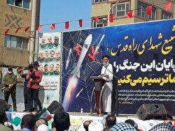 نماینده ولی فقیه در خوزستان: آمریکا را از منطقه محو می‌کنیم
